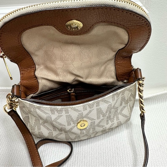 MICHAEL Kors MK Signature Jet Set Crossbody Shoulder bag - Picture 8 of 12